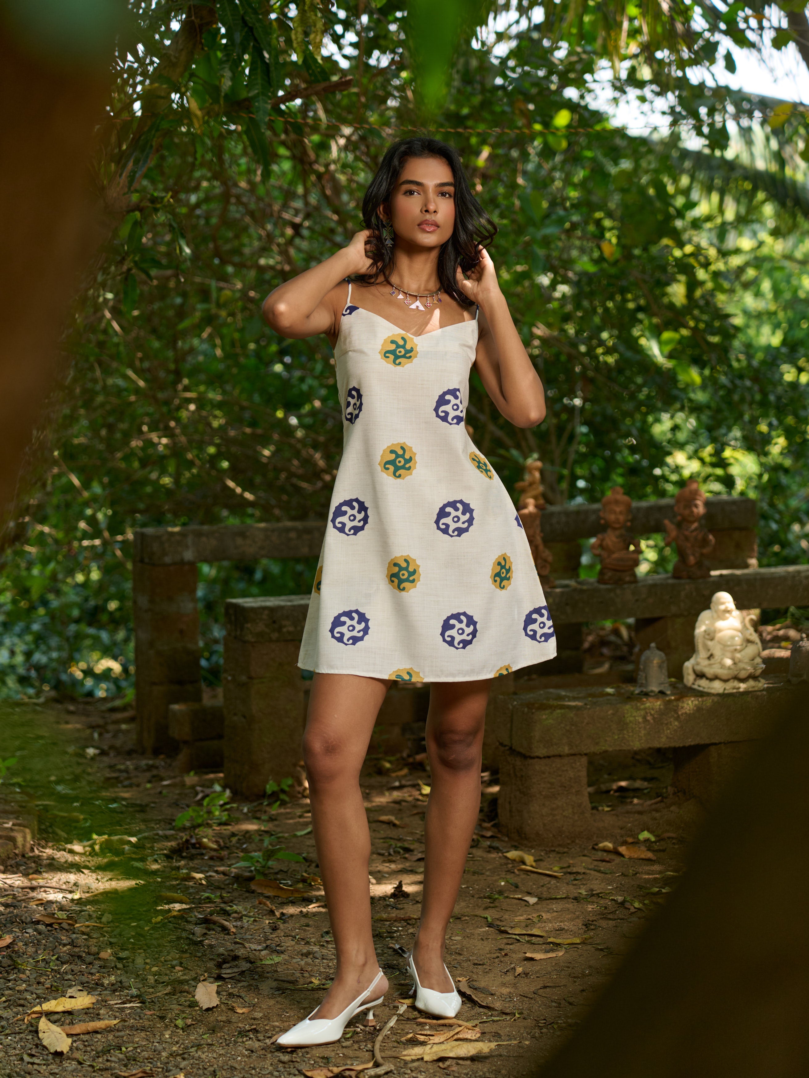 INDIE DOT SYMBOL TOP