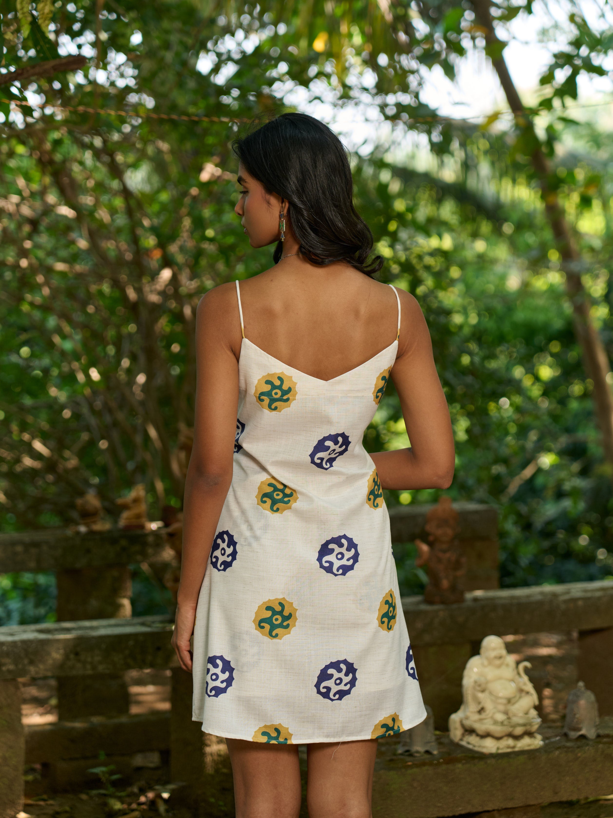 INDIE DOT SYMBOL TOP